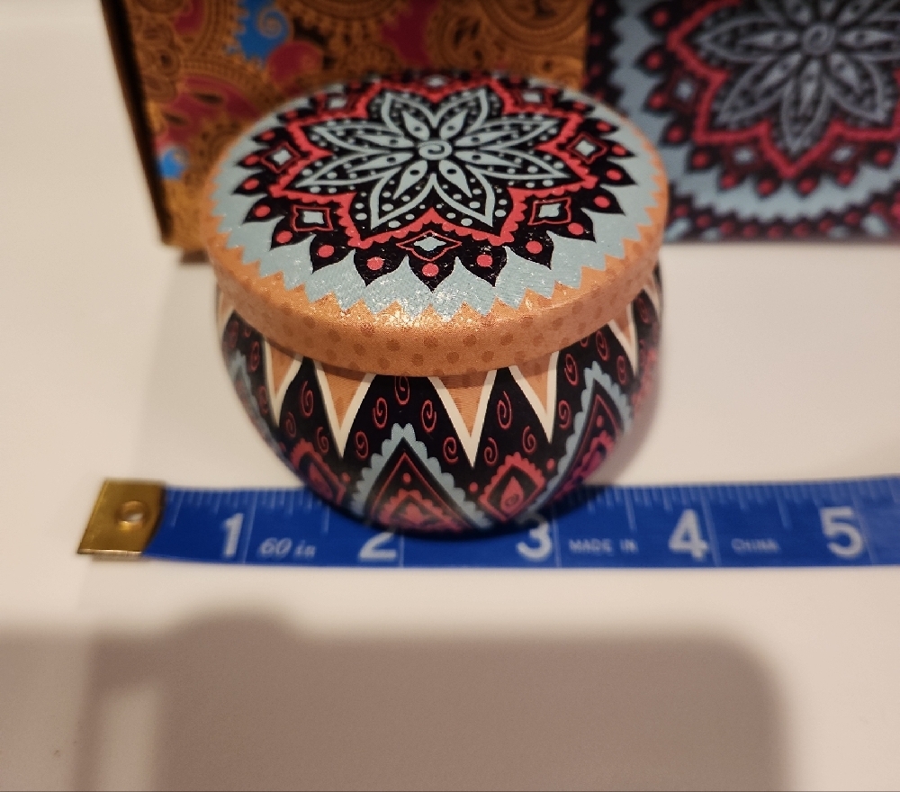 Gift Set Box Of 4 Candles - Picture 8 of 10